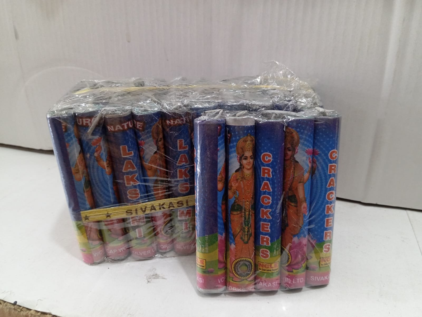 4'' Deluxe Lakshmi Crackers  4 டீலக்ஸ் லட்சுமி